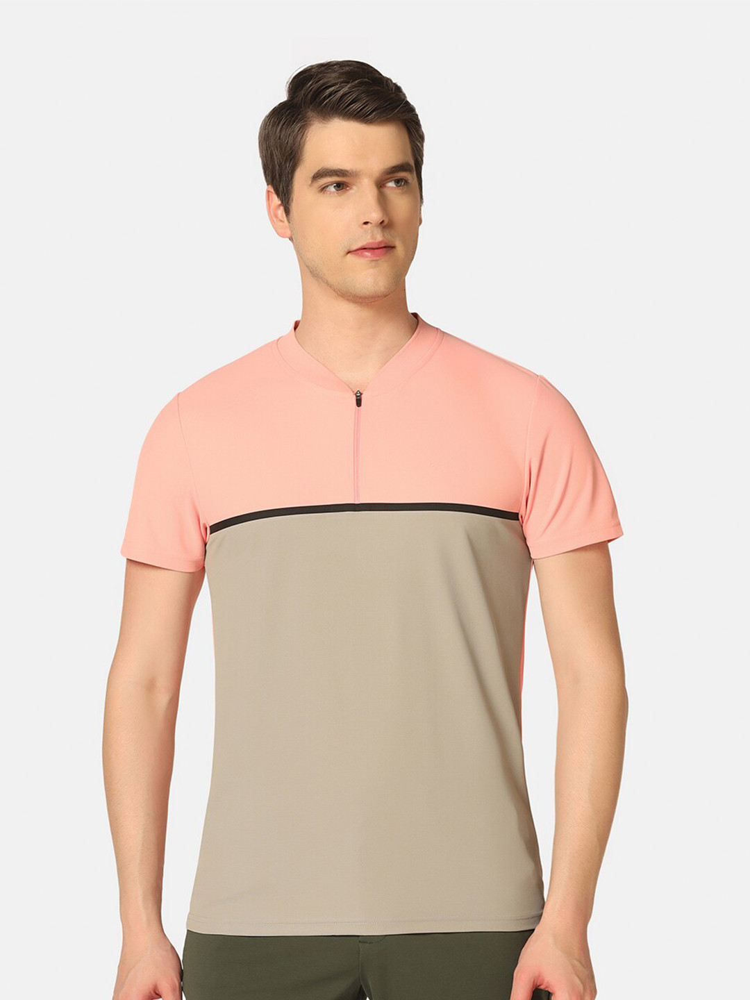 

Blackberrys TechPro Colourblocked Band Collar Slim Fit T-shirt, Peach
