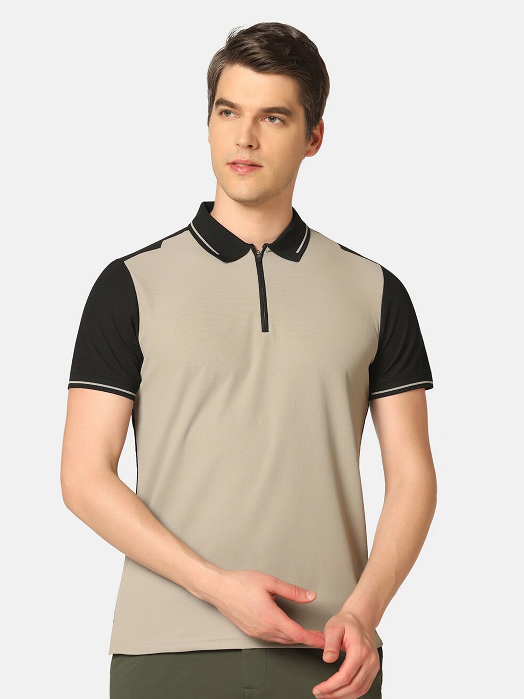 

Blackberrys Men Black Solid TechPro Polo Tshirts
