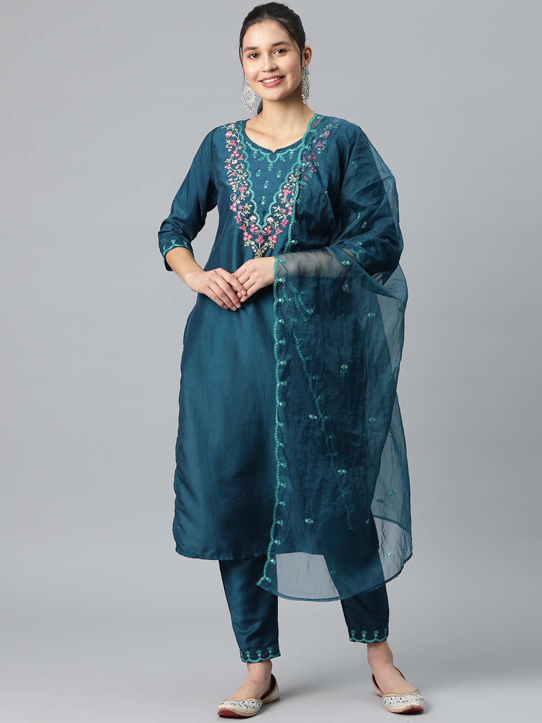 

SERONA FABRICS Floral Embroidered Sequinned Kurta With Trousers & Dupatta, Blue