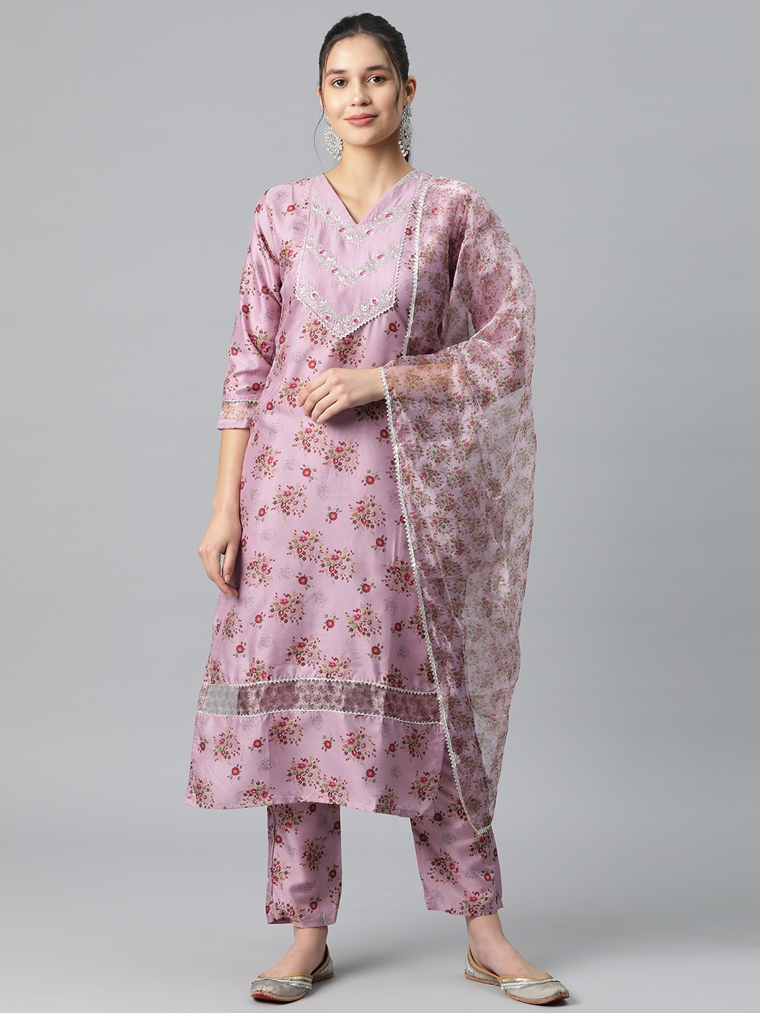 

SERONA FABRICS Floral Embroidered Gotta Patti Silk Chiffon Kurta with Trousers & Dupatta, Pink