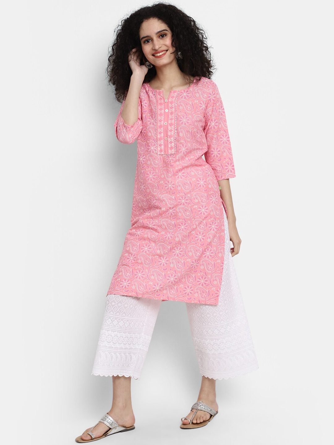 

V-Mart Ethnic Motifs Printed Gotta Patti Kurta, Pink