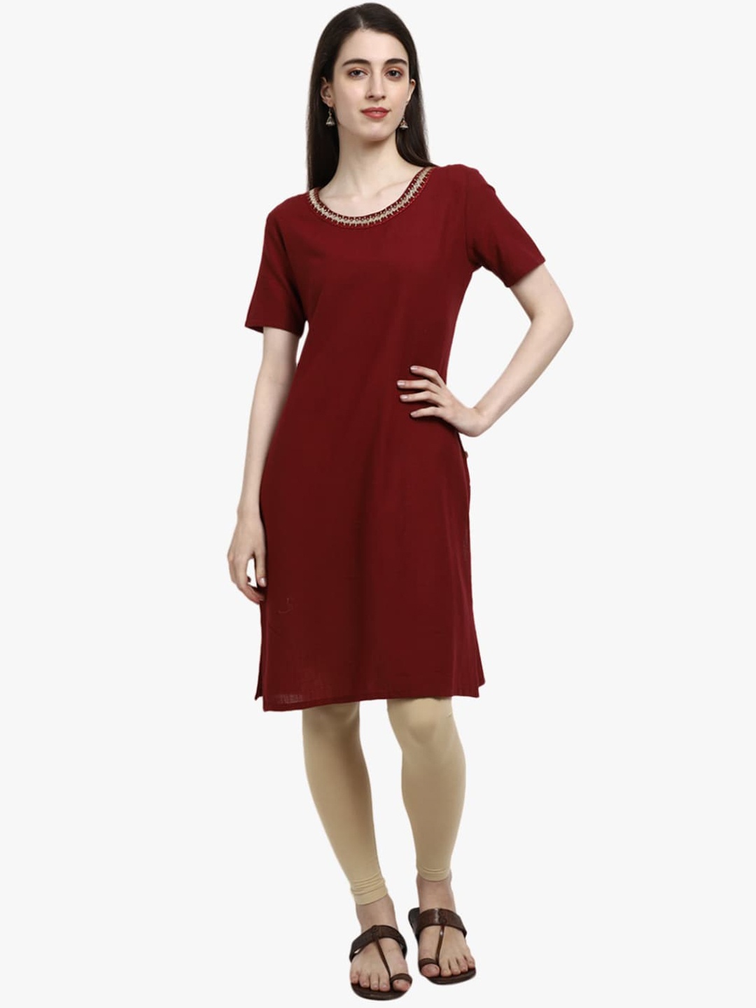 

V-Mart Round Neck Thread Work Pure Cotton Kurta, Maroon