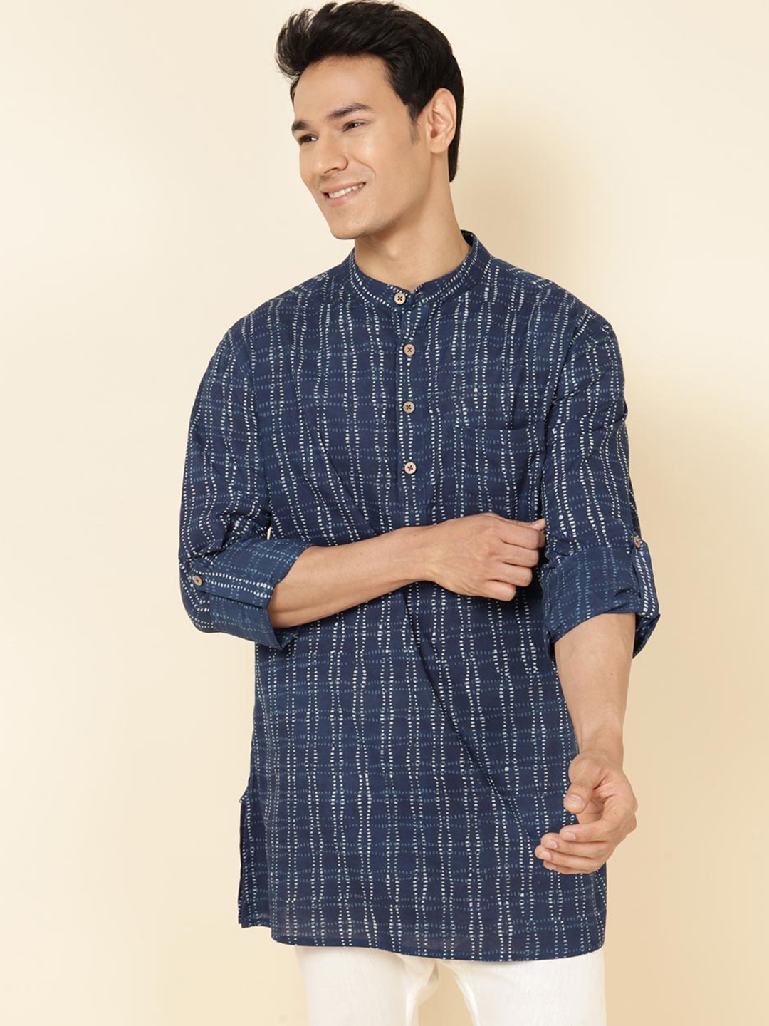 

Fabindia Geometric Printed Band Collar Cotton Kurta, Blue