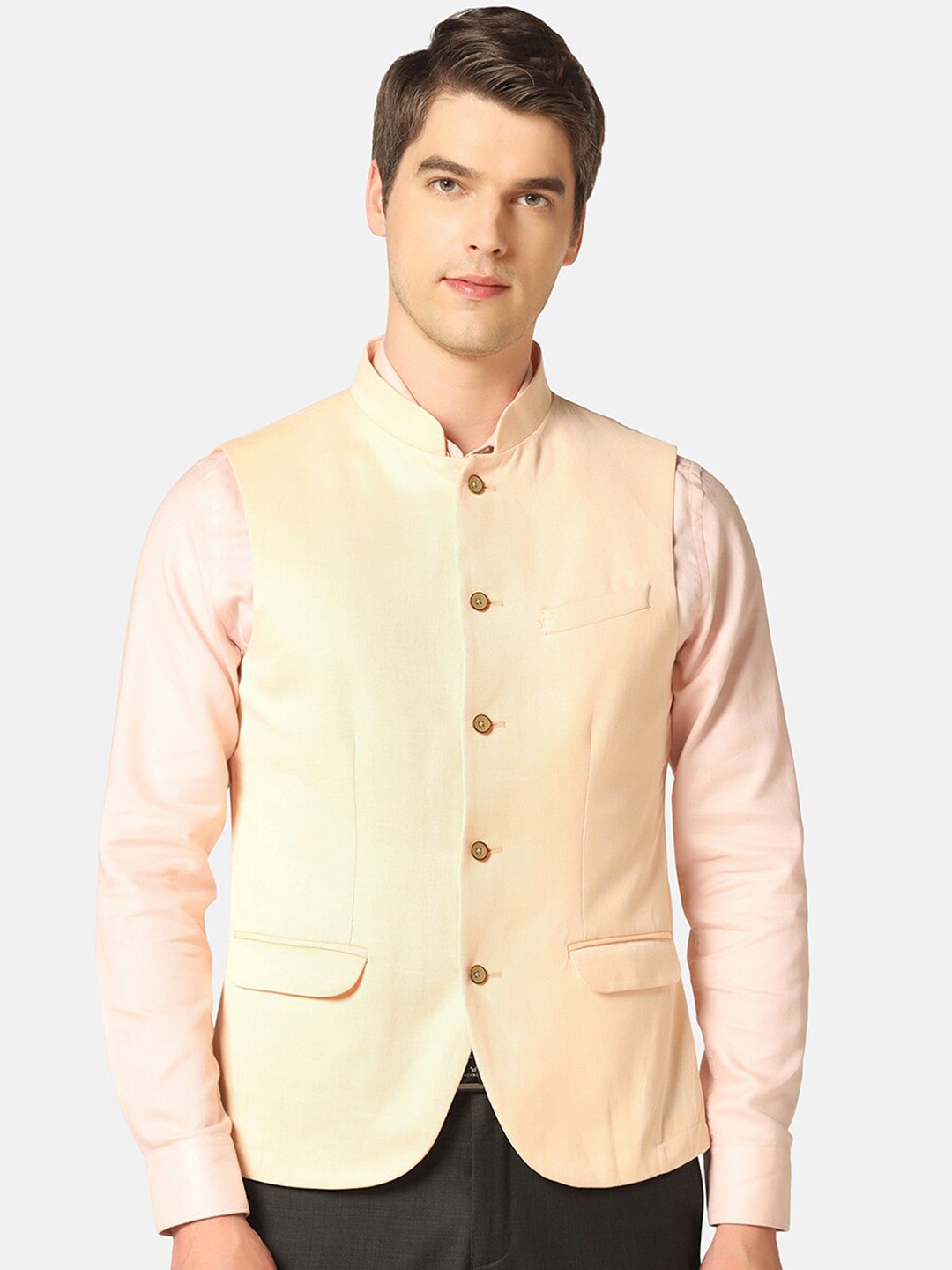 

Blackberrys Textured Formal Waistcoat, Cream