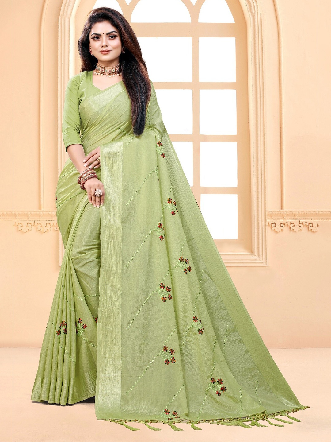 

Nityanta Fab Floral Embroidered Saree, Green