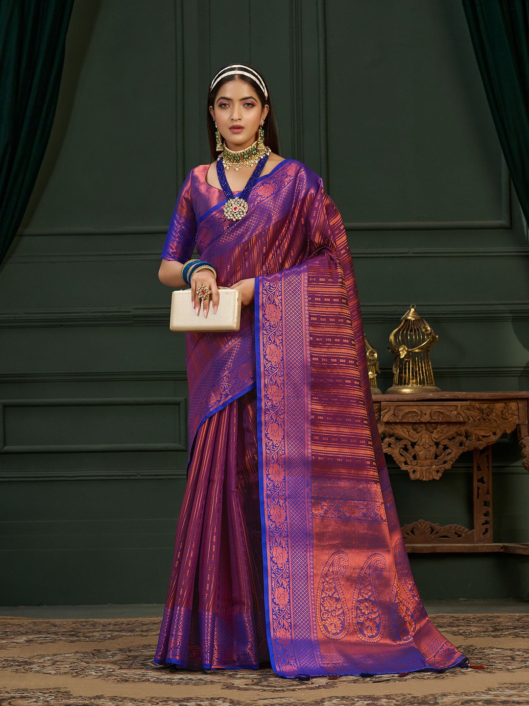 

MIMOSA Ethnic Motif Woven Design Zari Kanjeevaram Saree, Purple