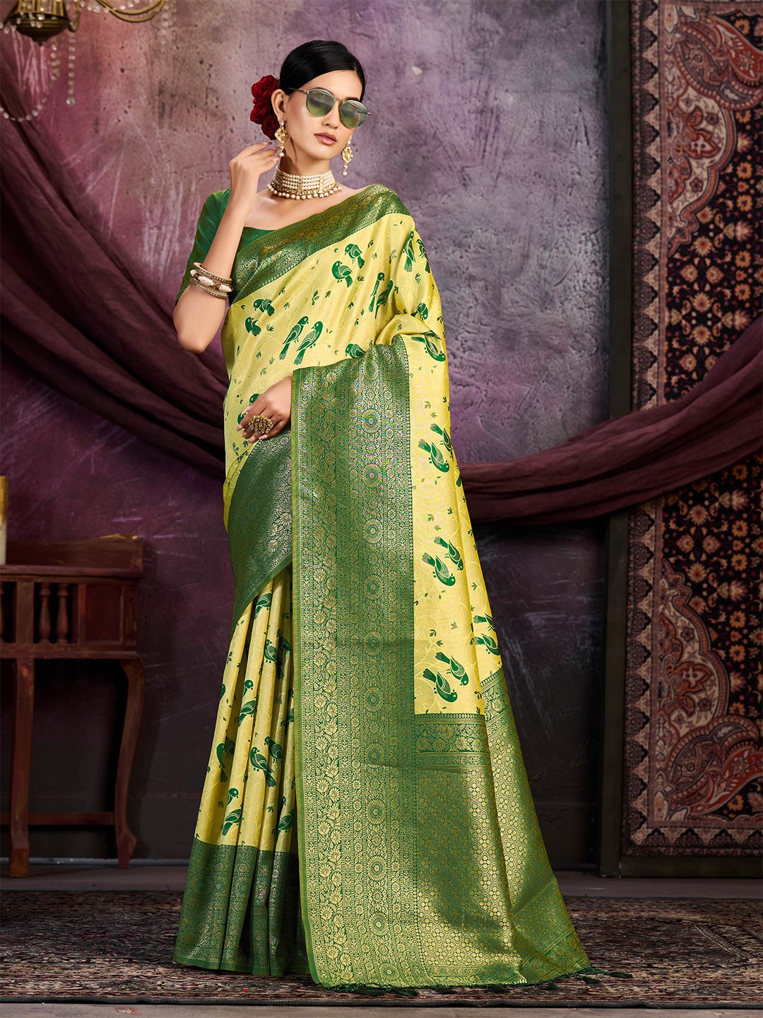 

MIMOSA Ethnic Motif Woven Design Zari Kanjeevaram Saree, Yellow