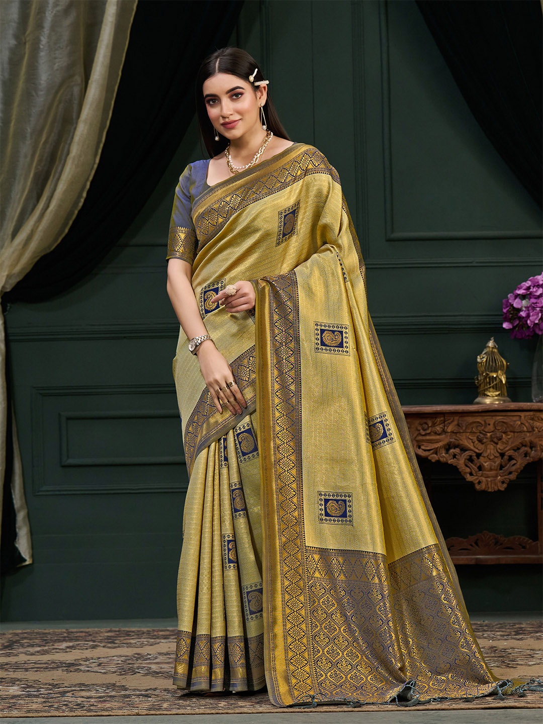 

MIMOSA Paisley Woven Design Zari Kanjeevaram Saree, Gold