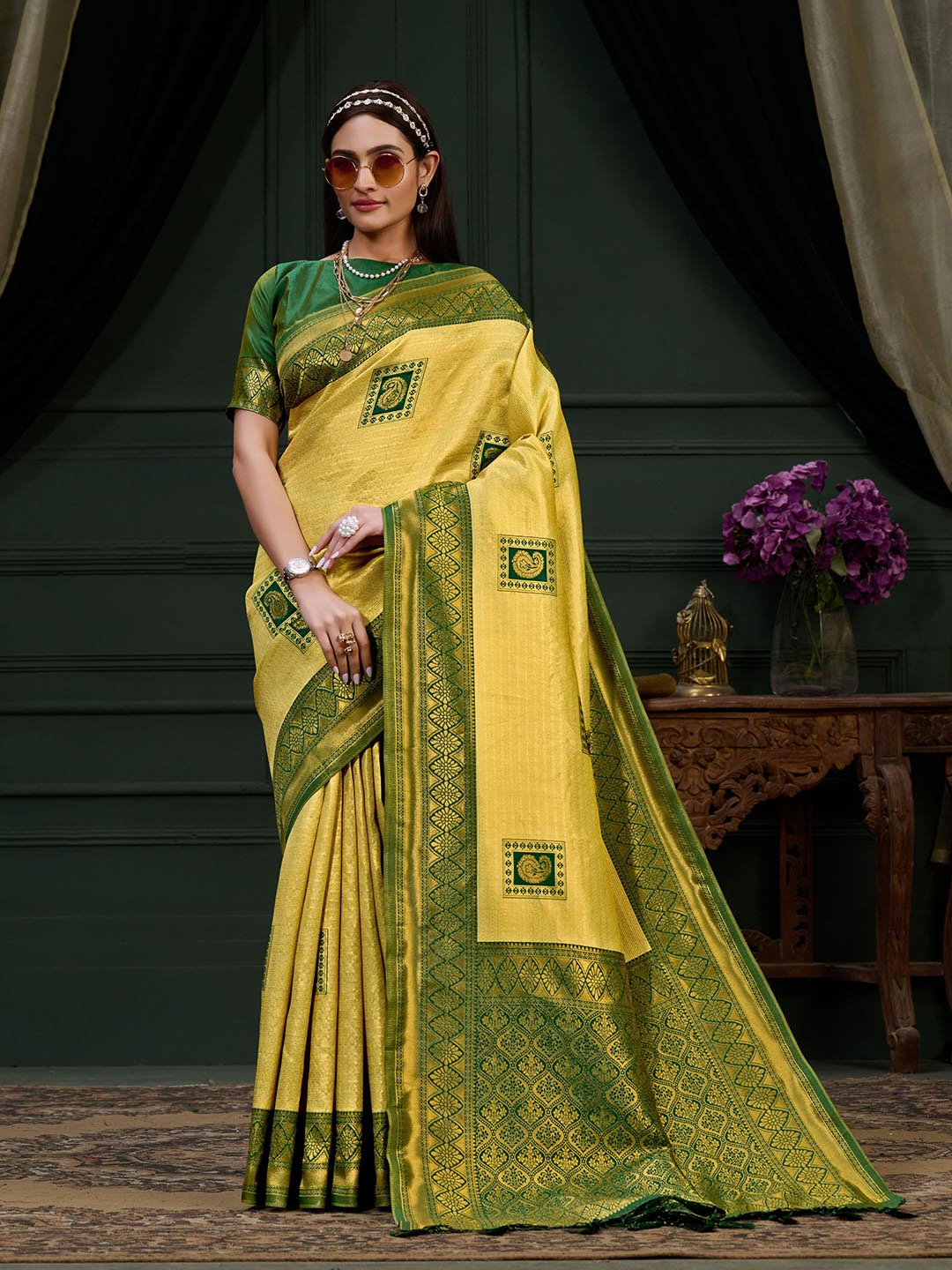 

MIMOSA Paisley Woven Design Zari Kanjeevaram Saree, Yellow