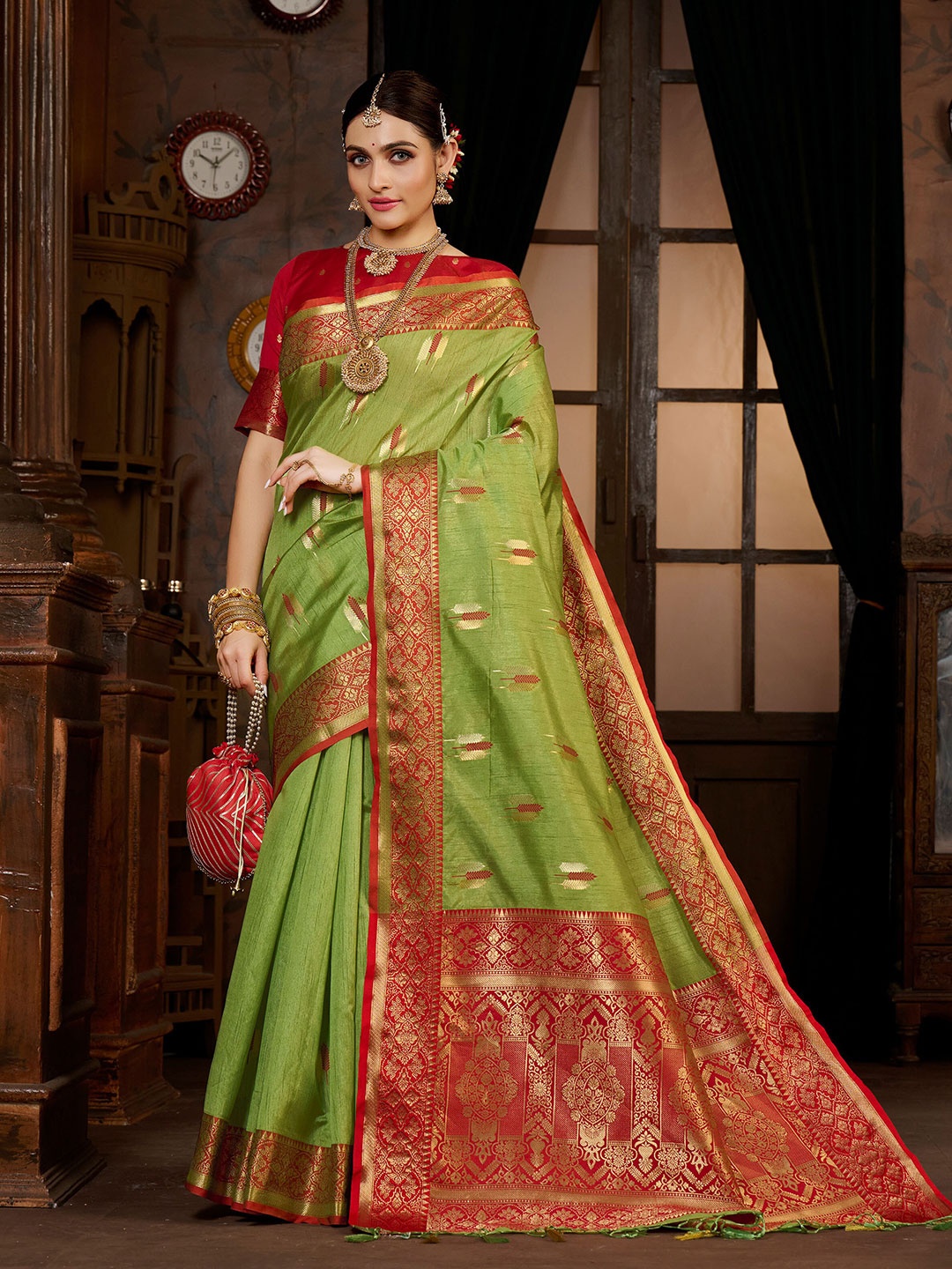 

MIMOSA Ethnic Motif Woven Design Zari Kanjeevaram Saree, Olive