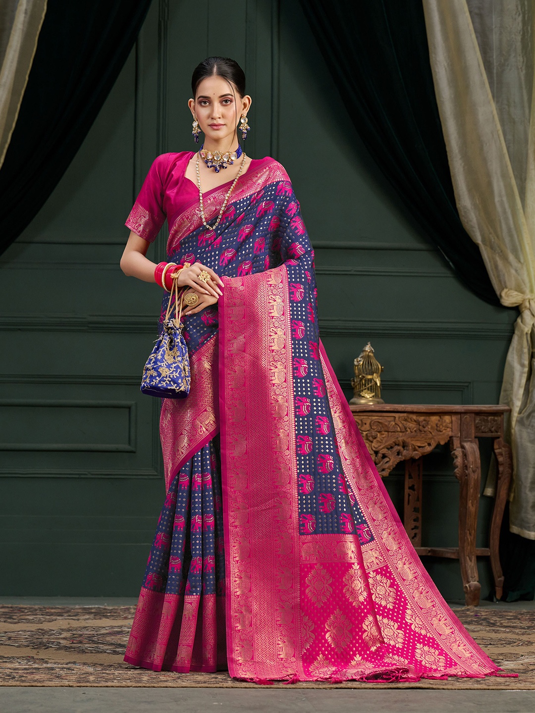 

MIMOSA Kalamkari Zari Art Silk Kanjeevaram Saree With Blouse Piece, Navy blue