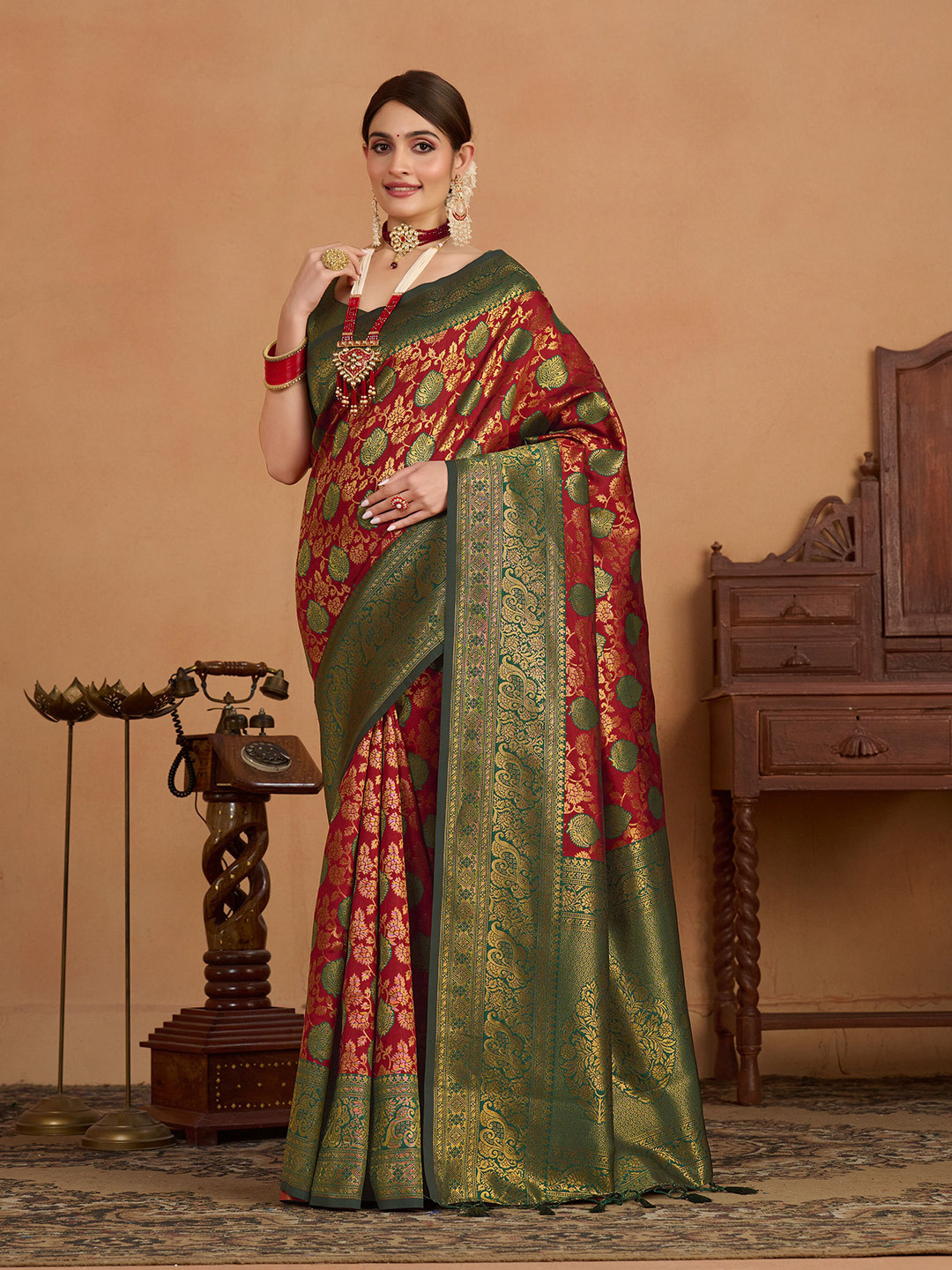 

MIMOSA Floral Woven Design Zari Kanjeevaram Saree, Maroon