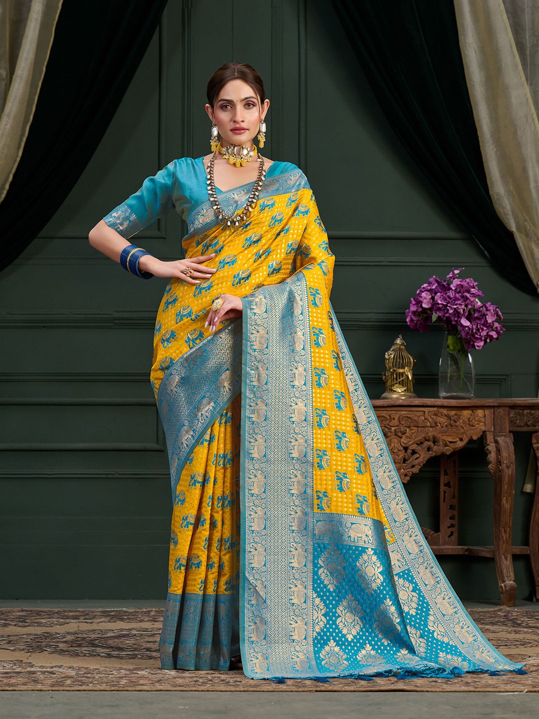 

MIMOSA Ethnic Motif Woven Design Zari Kanjeevaram Saree, Yellow