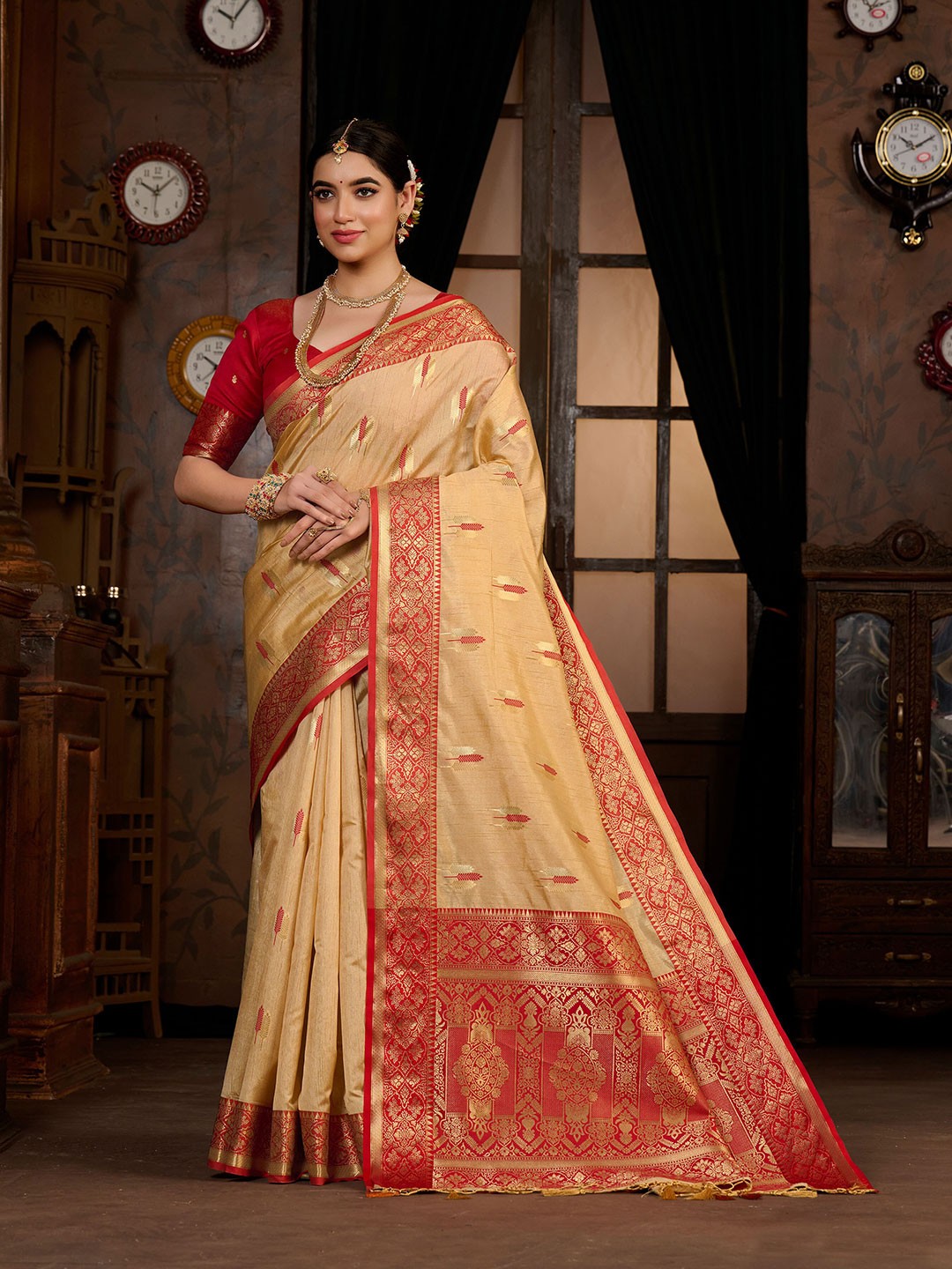 

MIMOSA Floral Woven Design Zari Kanjeevaram Saree, Brown