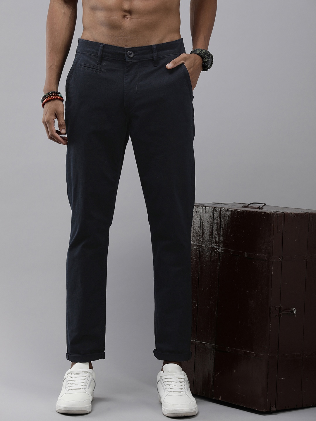 

Roadster Men Slim Fit Chinos Trousers, Navy blue