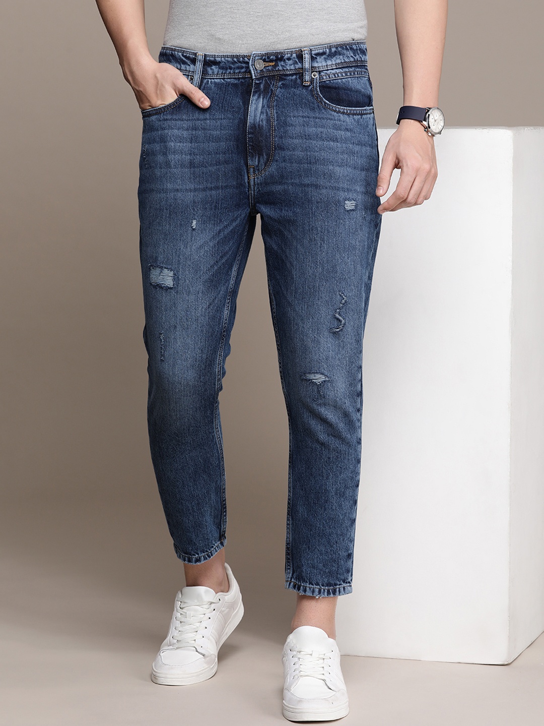 

French Connection Men Pure Cotton Comfy Tapered Fit Mid-Rise Mildly Distressed Jeans, Blue