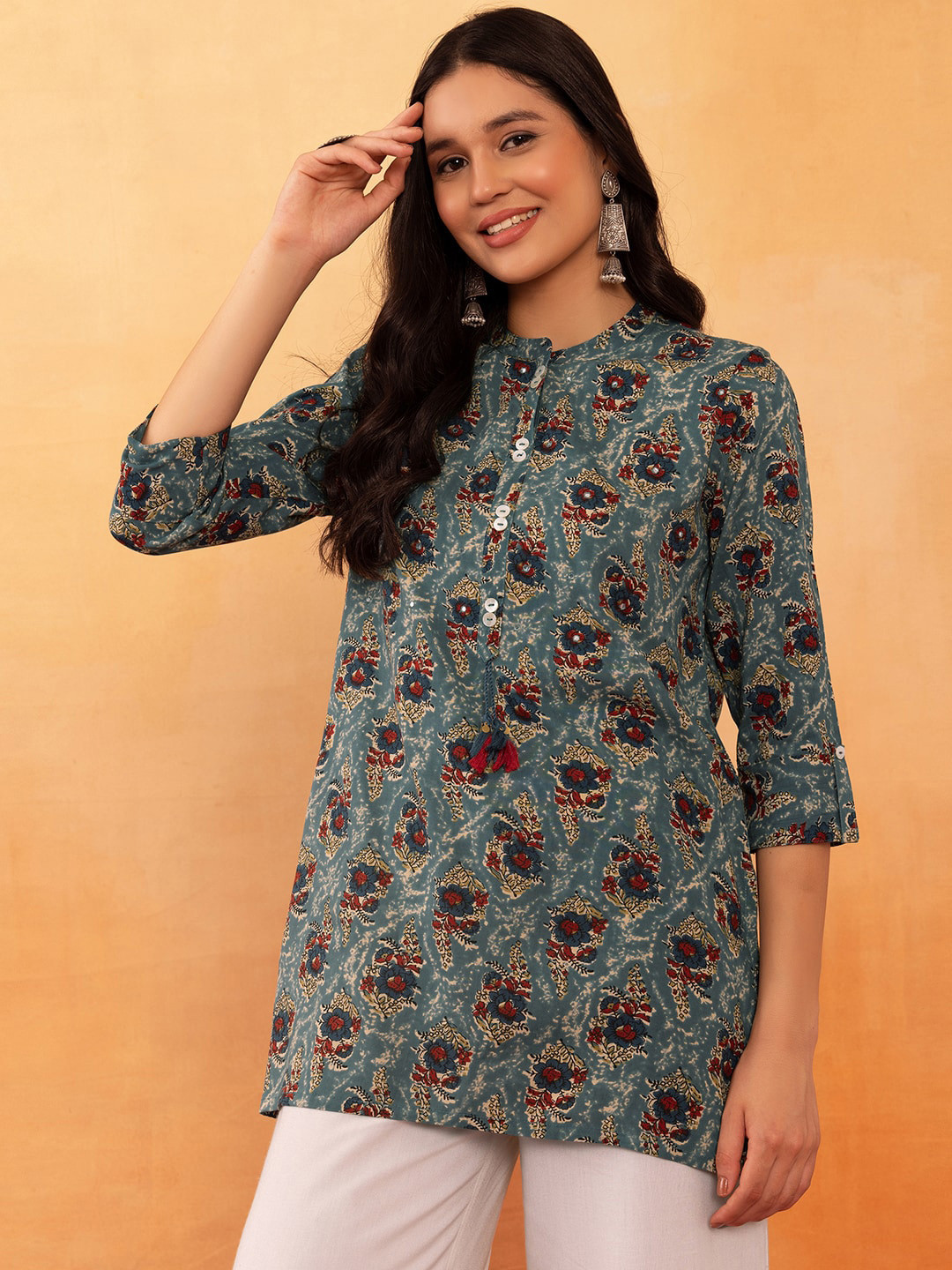 

Rang by Indya Floral Printed Mandarin Collar Kurti, Green