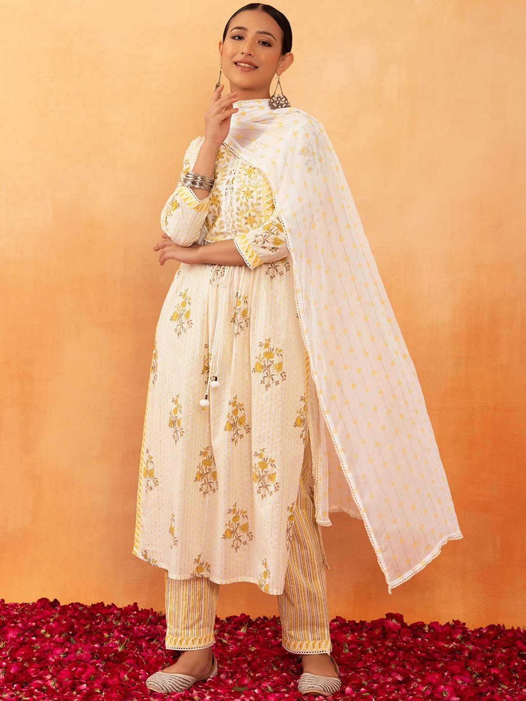 

Rang by Indya Floral Printed A-Line Kurta With Trouser & Dupatta, Off white