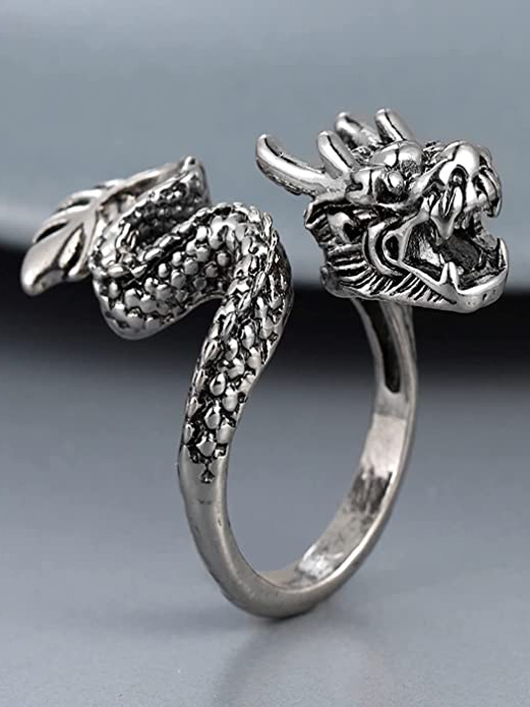 

VIEN Silver-Plated Dragon Shaped Brass Finger Ring
