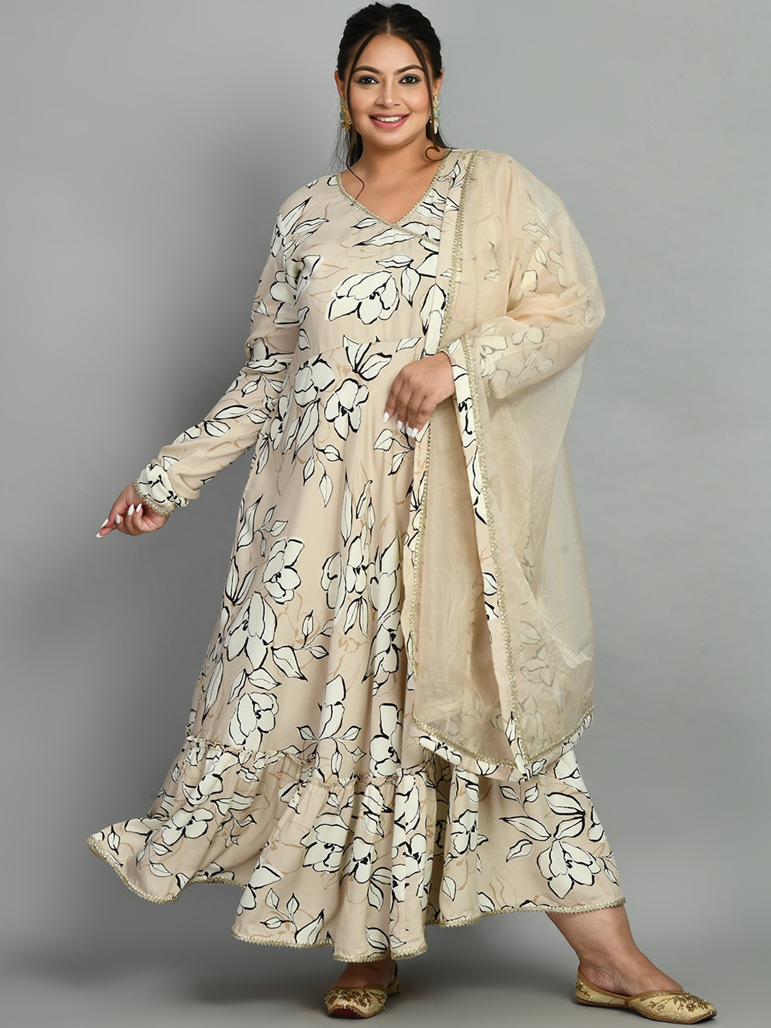 

PrettyPlus by Desinoor.com Plus Size Floral Printed Ethnic Dress With Dupatta, Beige