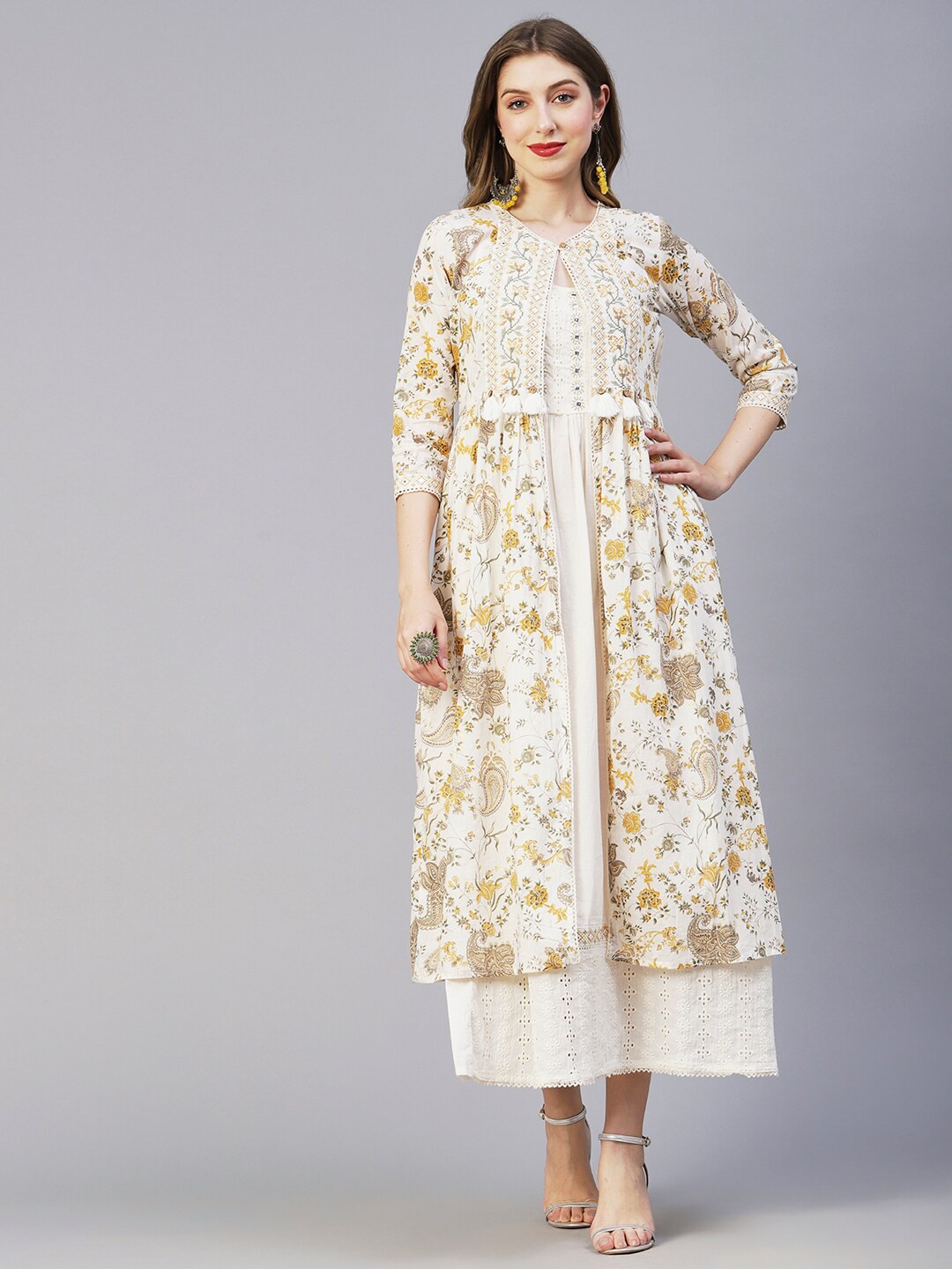 

FASHOR Off White Floral Print Maxi Dress