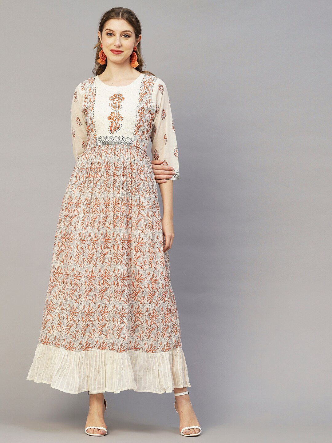 

FASHOR Off White Ethnic Motifs Print Crepe Maxi Dress