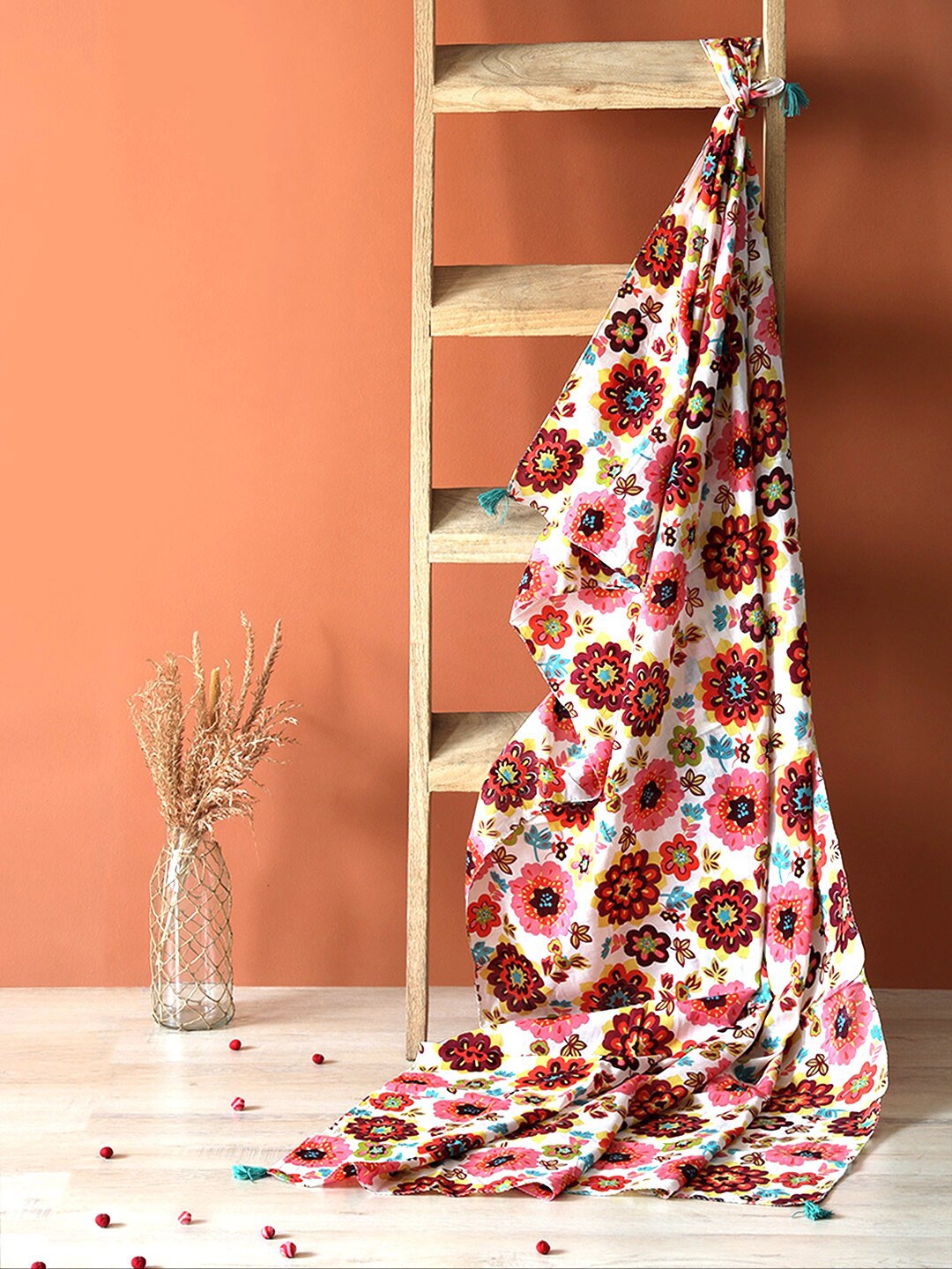

Contrast Living Women Floral Printed Pure Cotton Scarf, White