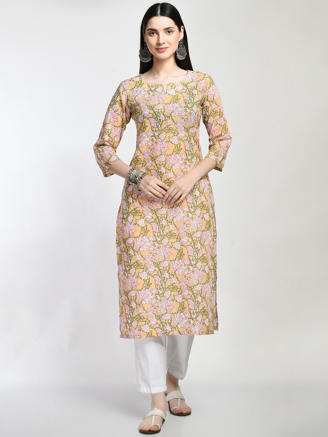 

Akshatani Notched Neck Floral Printed Pure Cotton Kurta, Beige