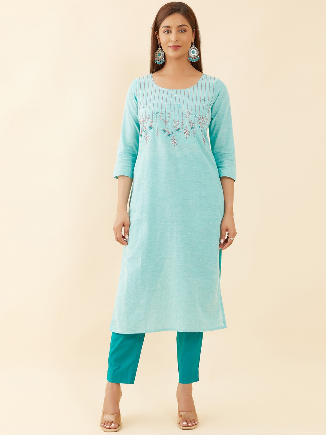 

Maybell Floral Embroidered Straight Pure Cotton Kurta, Blue