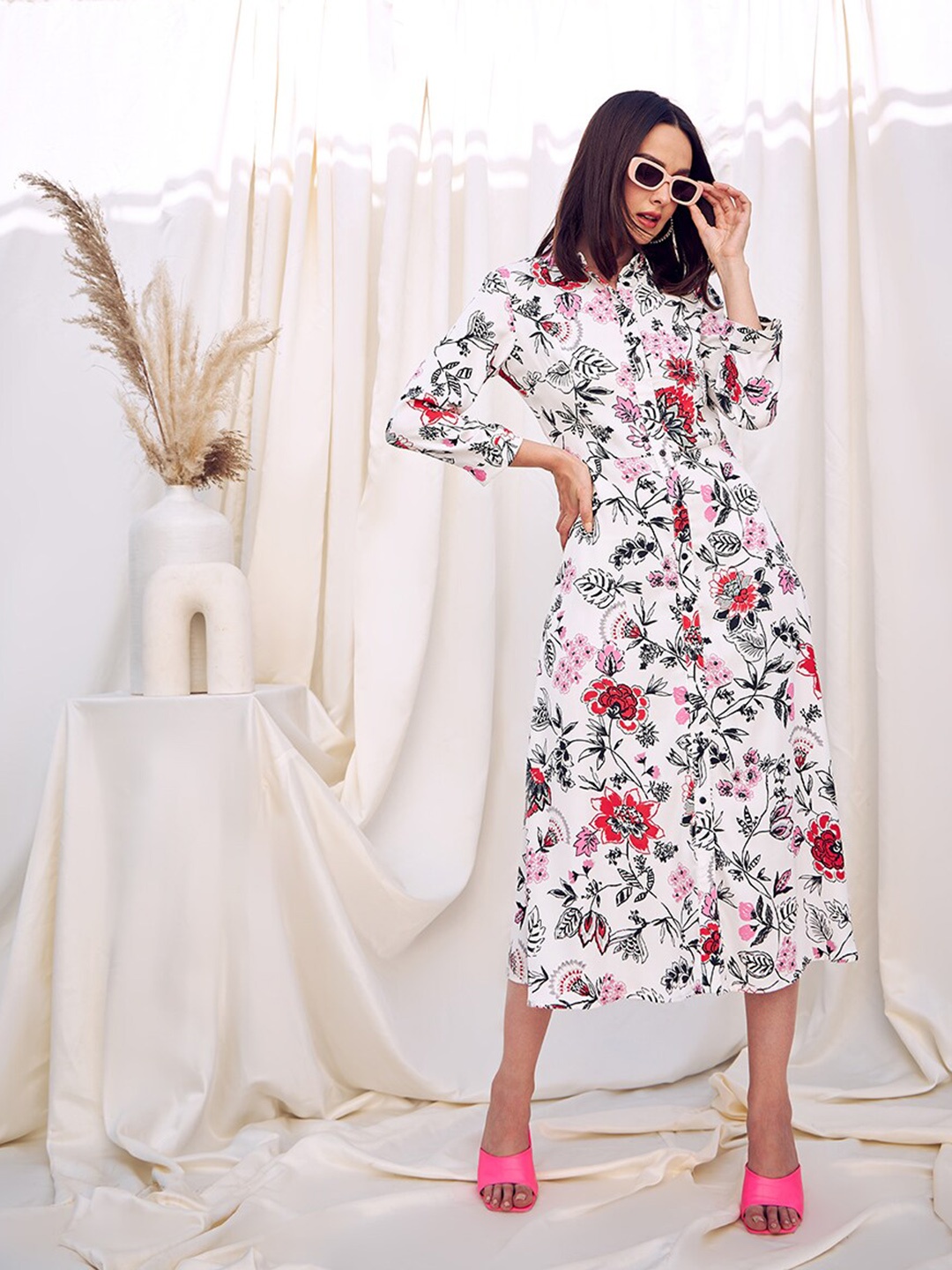 

KASSUALLY White Floral Printed Satin Shirt Midi Dress