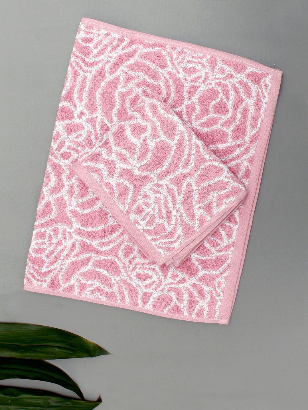 

AVI Living Pink & White 2-Pieces Floral Design 450 GSM Pure Cotton Hand Towels