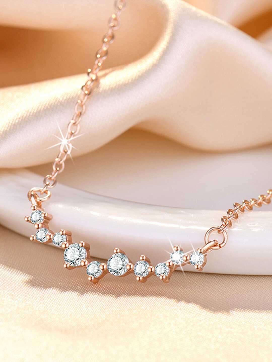 

Peora Rose Gold & White Rose Gold-Plated Necklace