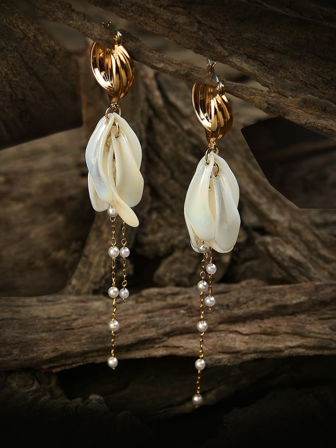 

Peora Gold-Plated Contemporary Hoop Earrings