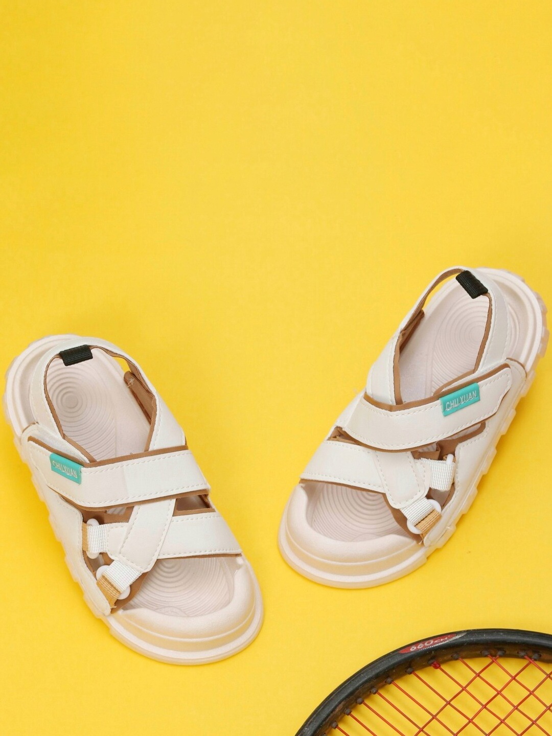 

Yellow Bee Kids Criss-Cross Strap Comfort Sandals, Off white