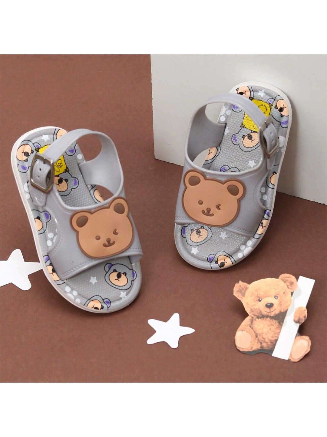 

Yellow Bee Kids Applique Detail Comfort Sandals With Buckle Detail, Grey