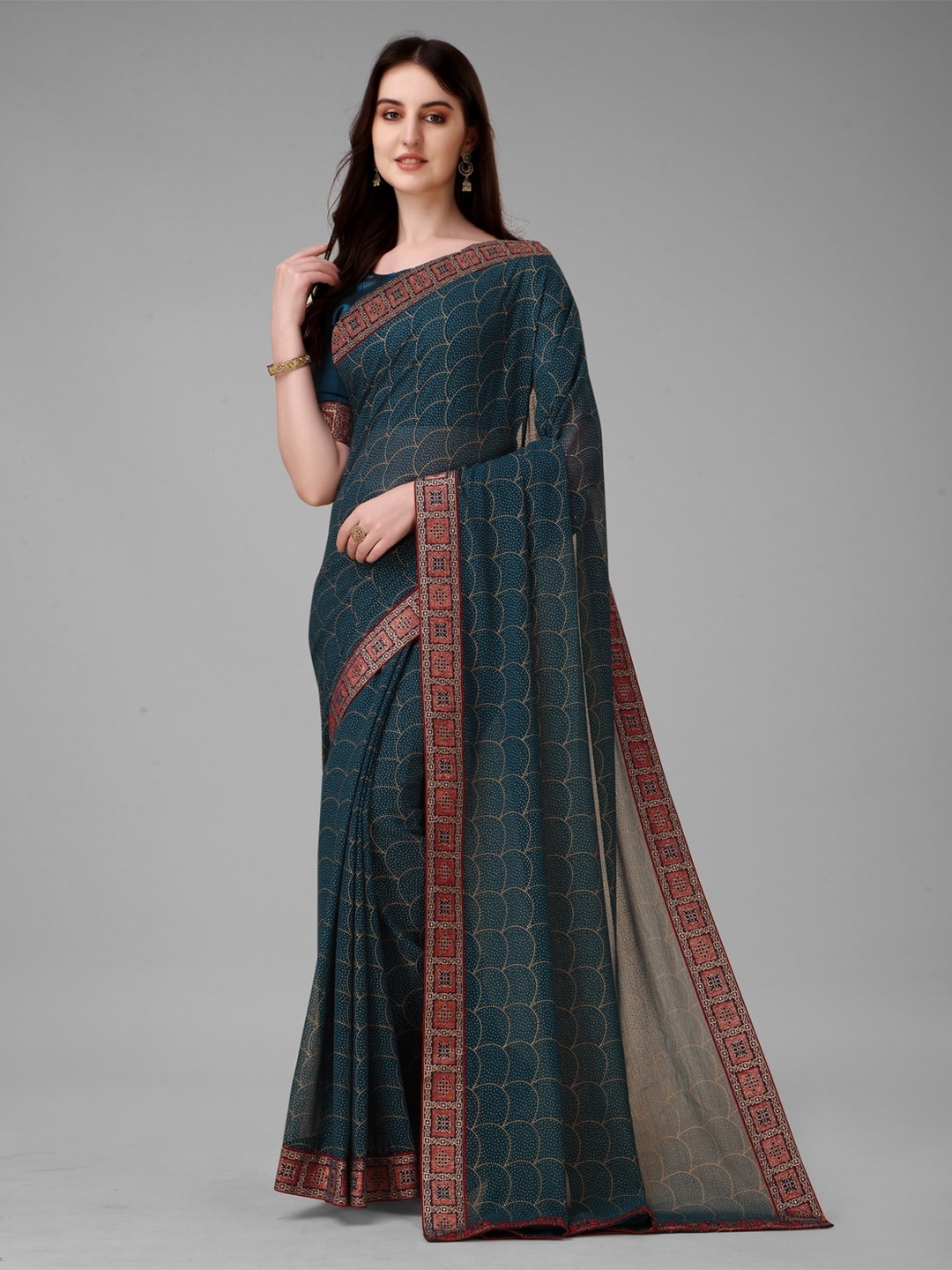 

Anouk Green & Copper-Toned Geometric Printed Embellished Saree