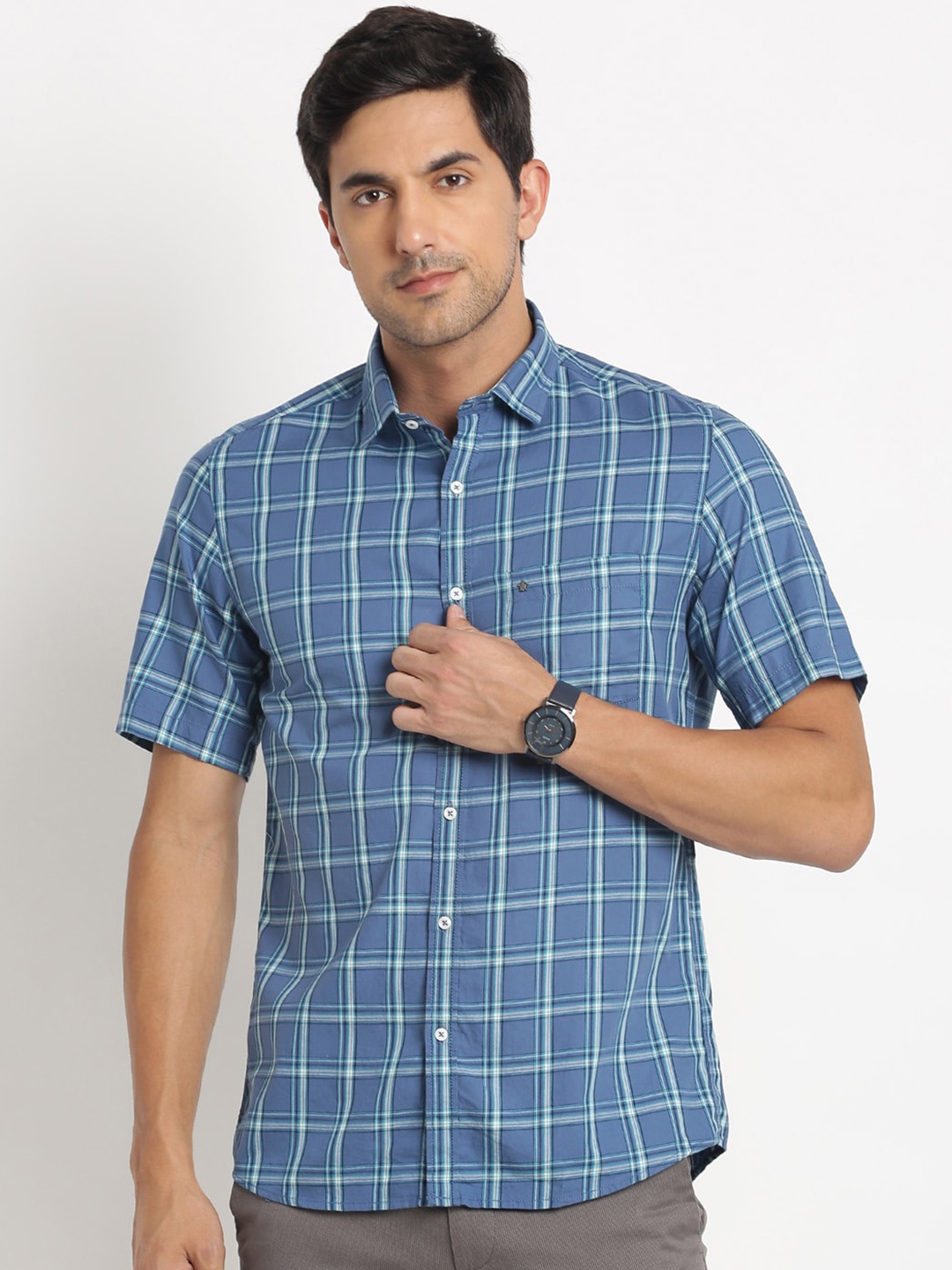 

Turtle Relaxed Slim Fit Windowpane Checked Pure Cotton Casual Shirt, Blue