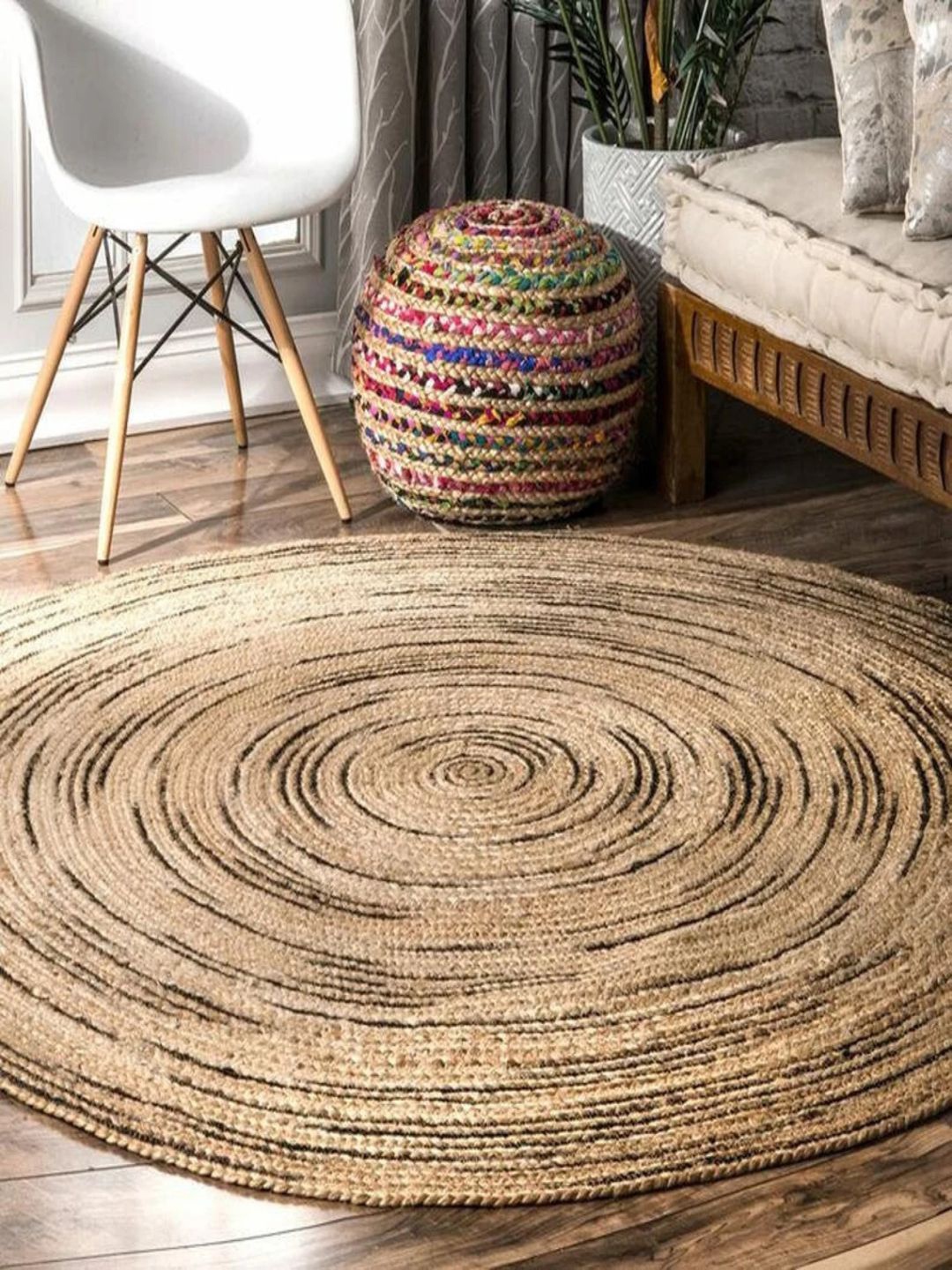 

THE HANDMADE FLAIR Brown & Black Braided Jute Circular Carpet