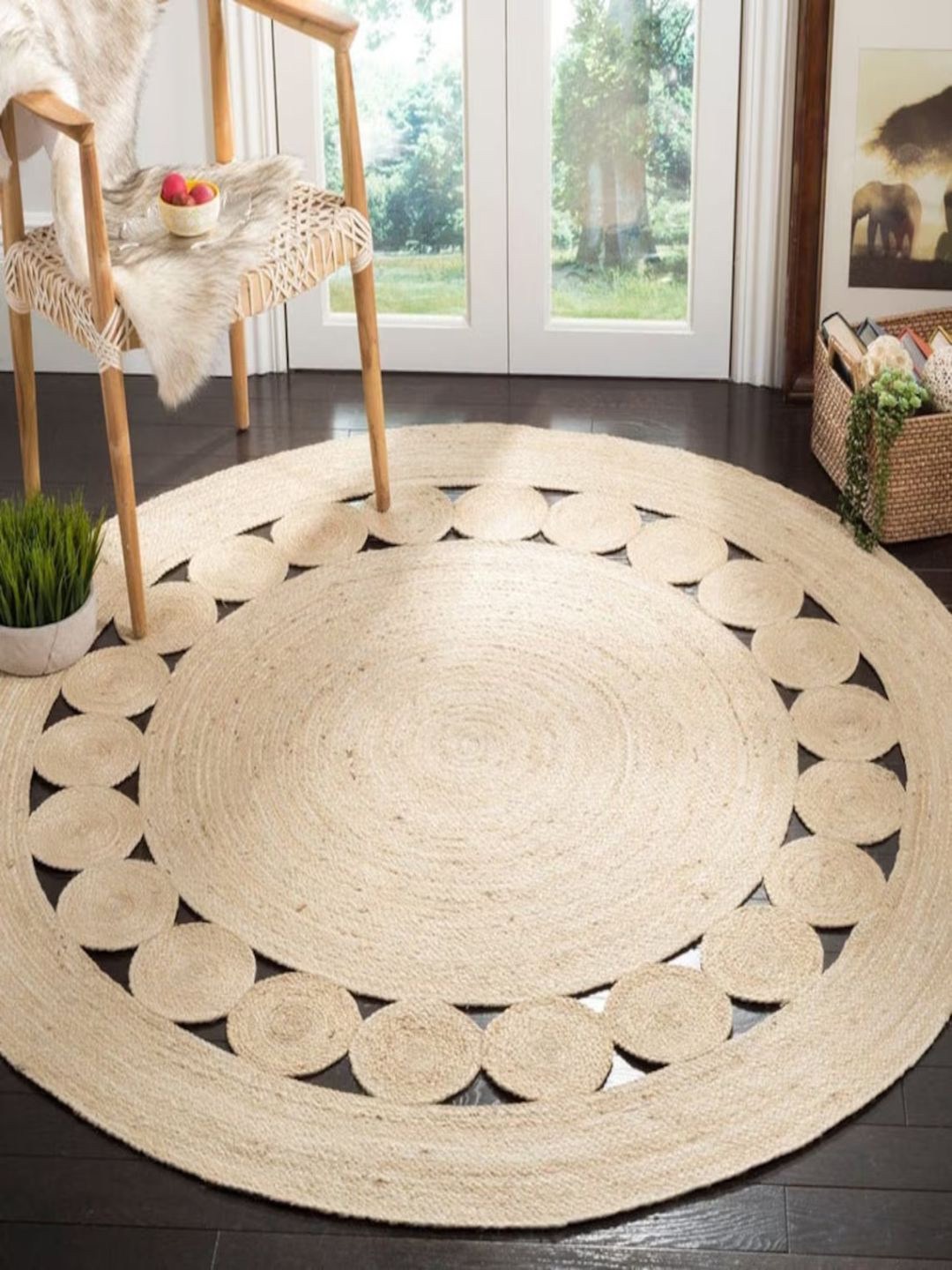 

THE HANDMADE FLAIR Beige Birded Jute Round Shaped Carpet