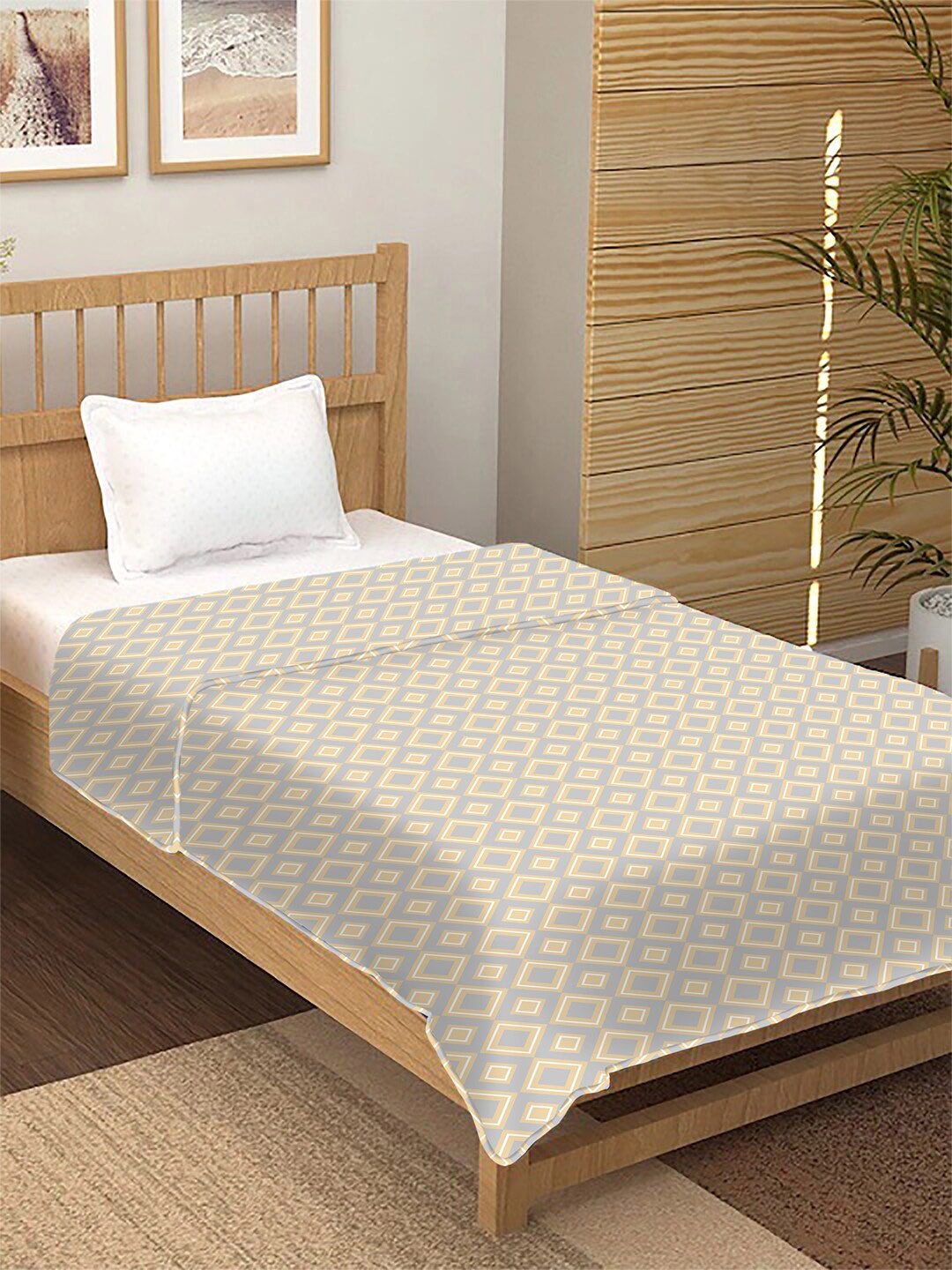 

AEROHAVEN Beige & Grey Geometric AC Room 210 GSM Single Bed Dohar