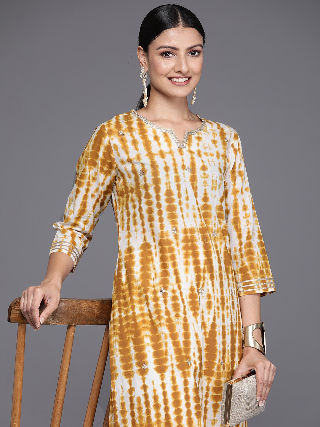 

Varanga Women Mustard Yellow & Off White Bandhani Dyed Sequinned Kurta