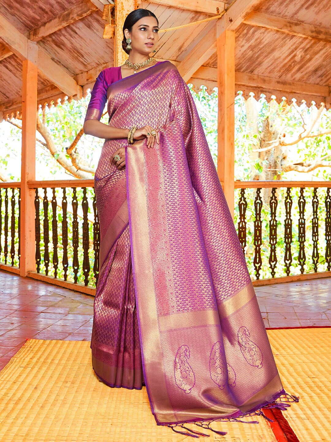 

KARAGIRI Paisley Woven Design Zari Kanjeevaram Saree, Purple