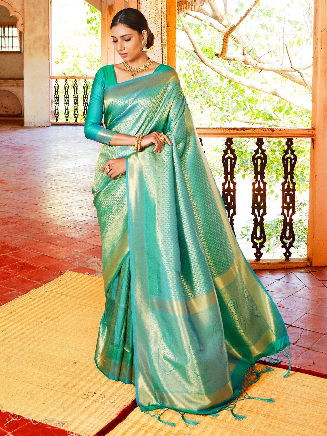 

KARAGIRI Paisley Woven Design Zari Kanjeevaram Saree, Blue