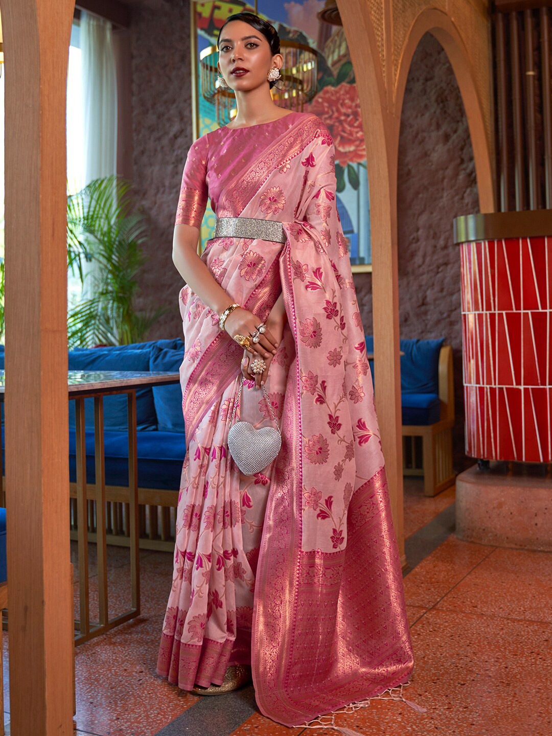 

KARAGIRI Floral Woven Design Zari Organza Saree, Pink