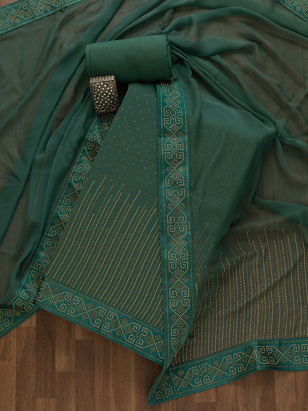 

Koskii Embroidered Unstitched Dress Material, Green