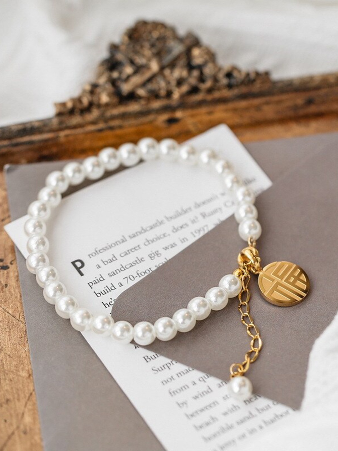 

MYKI Artificial Beads Gold-Plated Link Bracelet