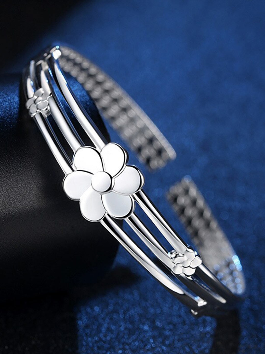 

MYKI Women Silver-Plated Cubic Zirconia Flower Kada Bracelet