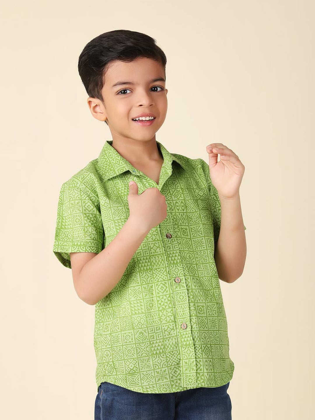 

Fabindia Boys Geometric Printed Cotton Casual Shirt, Green