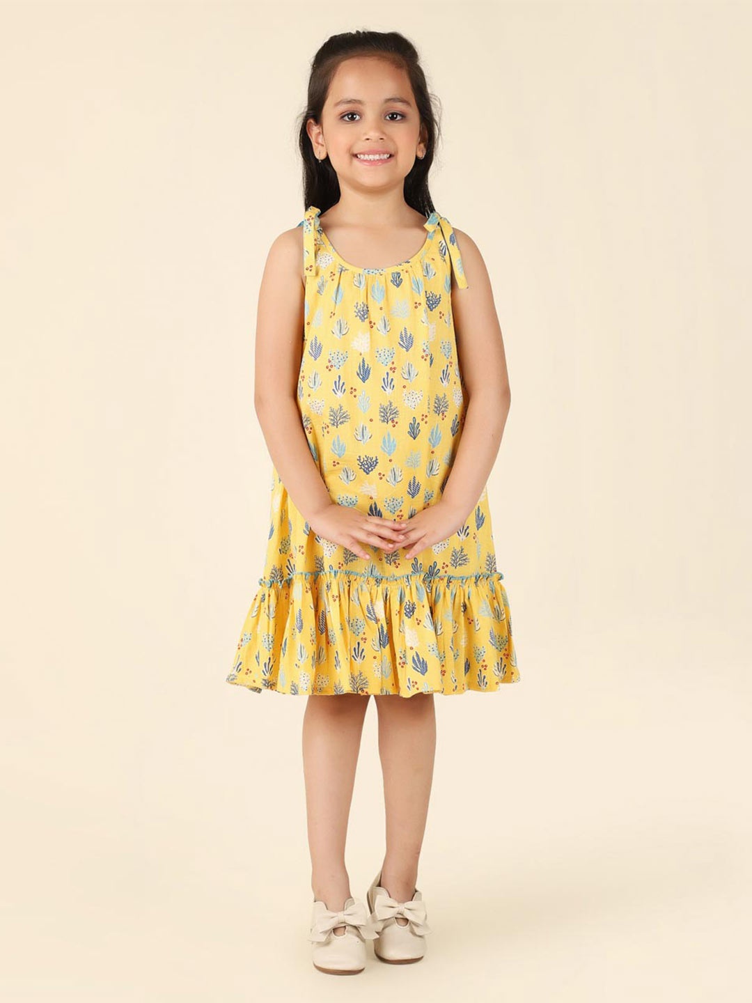 

Fabindia Girls Floral Printed Shoulder Straps Drop-Waist Dress, Yellow