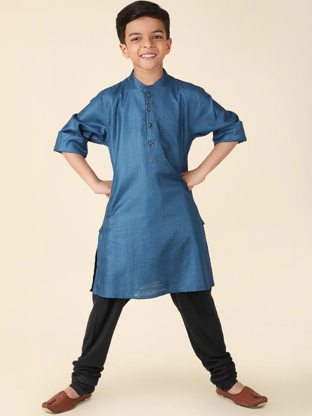 

Fabindia Boys Mandarin Collar Straight Pure Silk Kurta, Blue